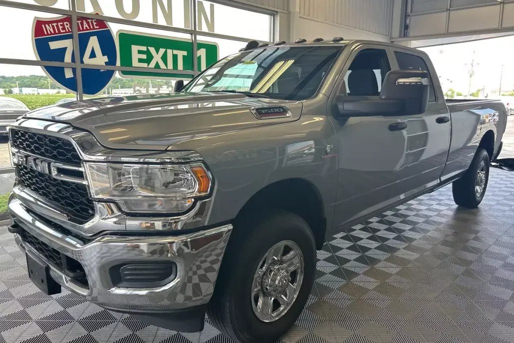 2024 Ram 3500 Tradesman photo 1