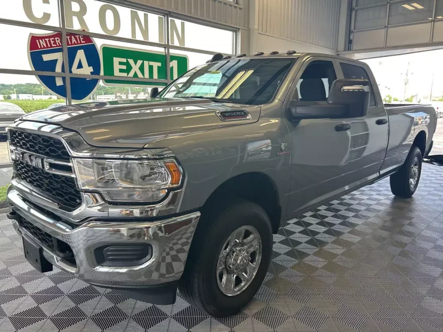 2024 Ram 3500 Tradesman photo 1