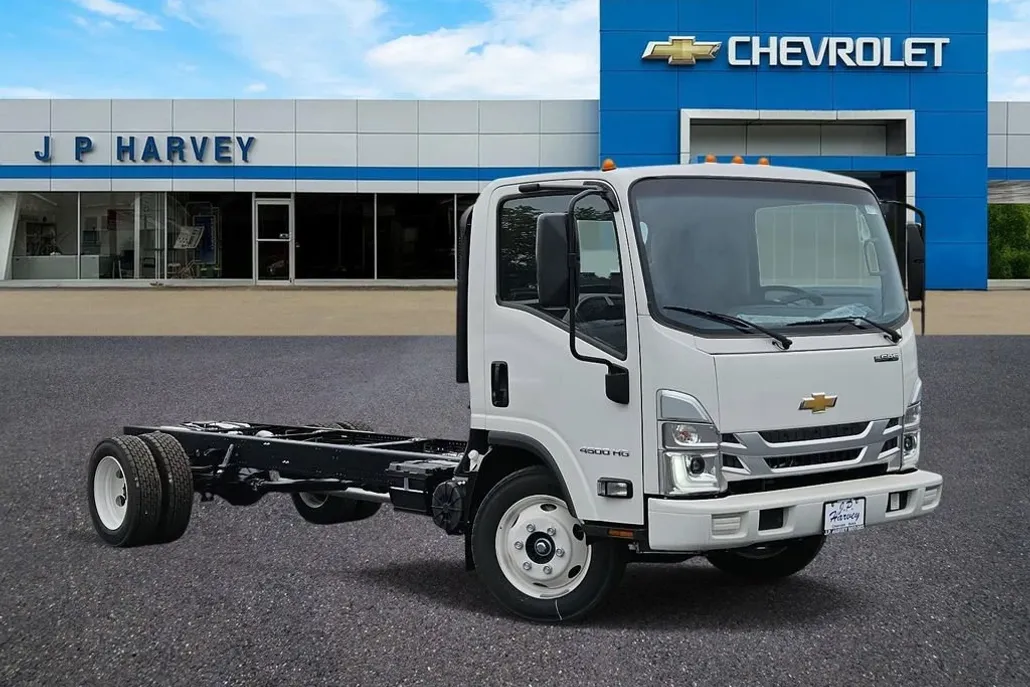 2024 Chevrolet Silverado 4500HD photo 1