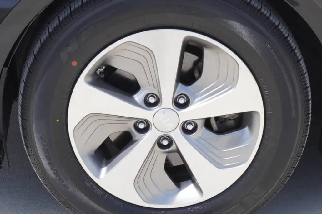 2015 Kia Optima Hybrid photo 1