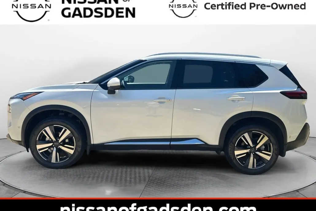 2023 Nissan Rogue SL photo 1