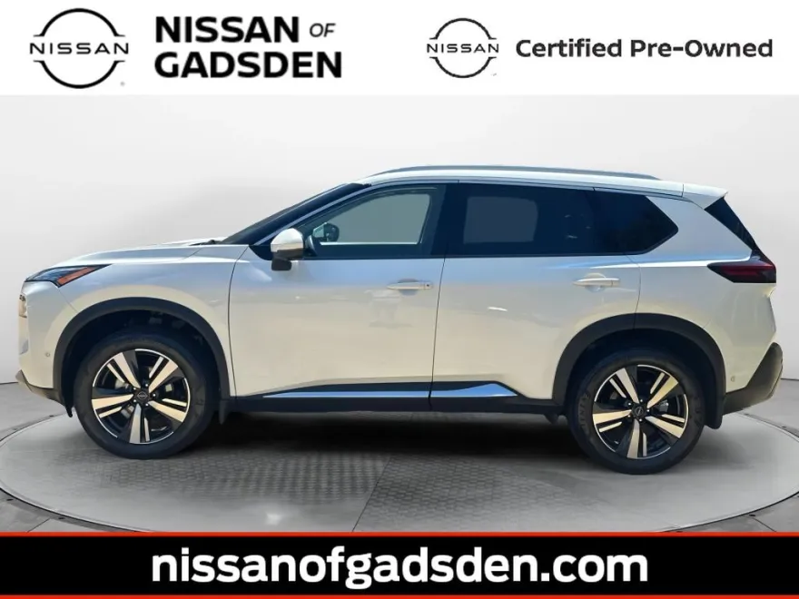 2023 Nissan Rogue SL photo 1