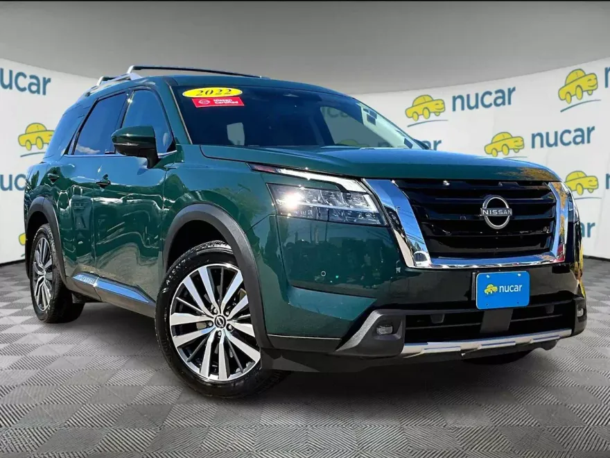 2022 Nissan Pathfinder Platinum photo 1