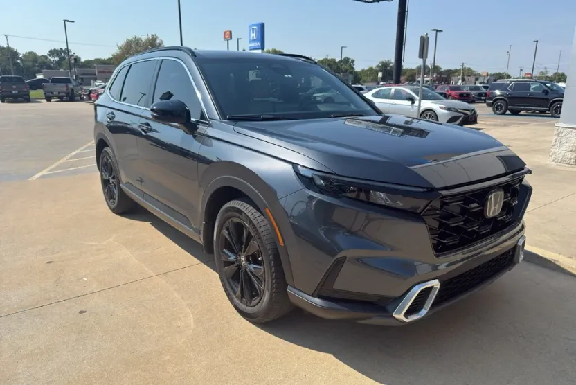 2023 Honda CR-V Hybrid Sport Touring photo 1