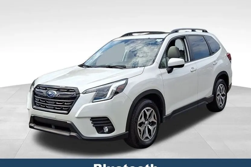 2024 Subaru Forester Premium photo 1