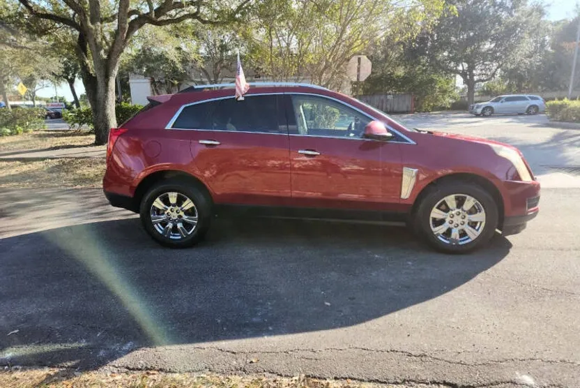 2014 Cadillac SRX Luxury photo 1