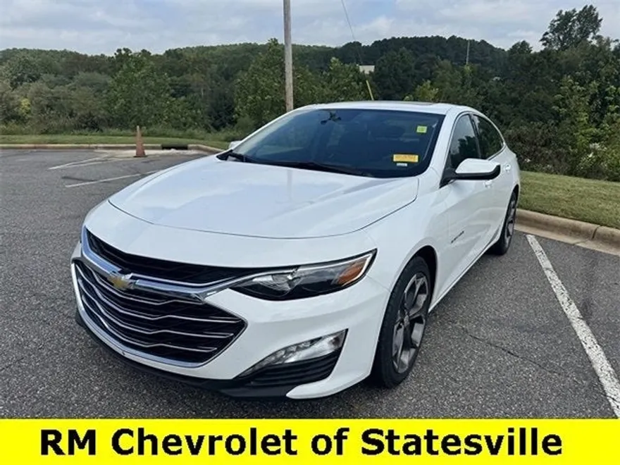 2023 Chevrolet Malibu 1LT photo 1