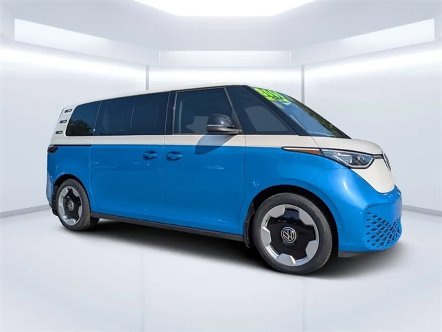 2025 Volkswagen ID. Buzz Pro Plus photo 1