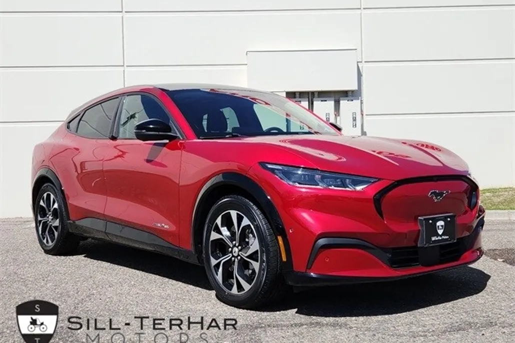 2021 Ford Mustang Mach-E Premium photo 1