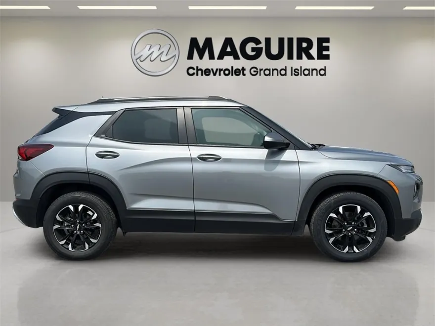 2023 Chevrolet Trailblazer LT photo 1