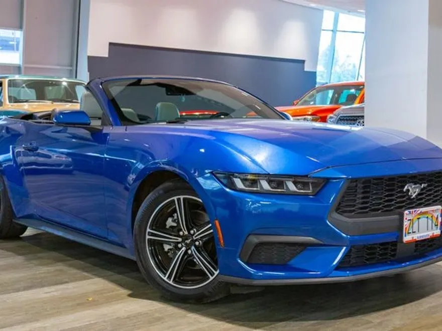 2024 Ford Mustang Premium Convertible EcoBoost photo 1