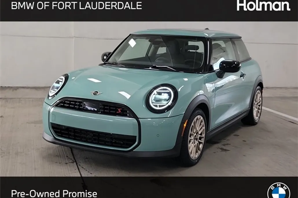 2025 Mini Cooper Signature photo 1