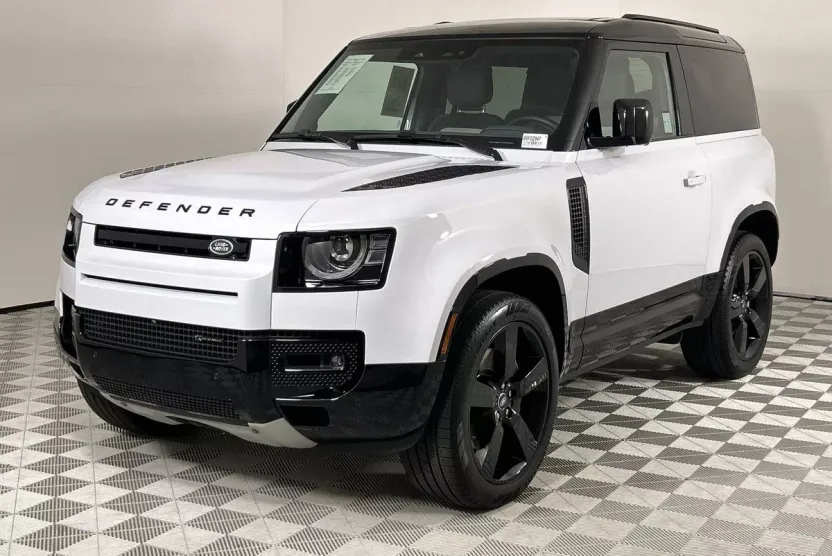 2023 Land Rover Defender 90 X-Dynamic SE photo 1