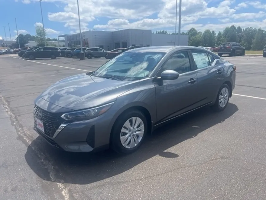 2025 Nissan Sentra S photo 1