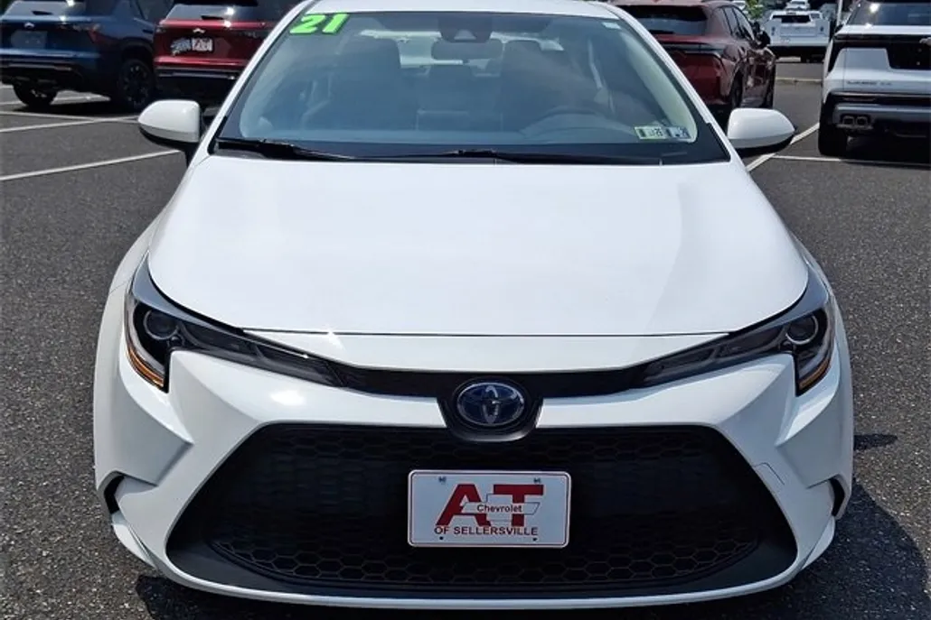 2021 Toyota Corolla Hybrid LE photo 1