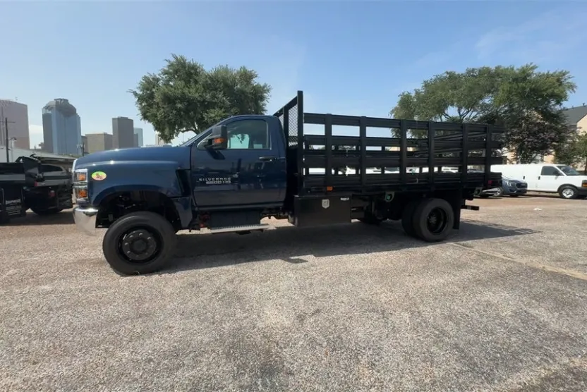 2024 Chevrolet Silverado 6500HD Work Truck photo 1