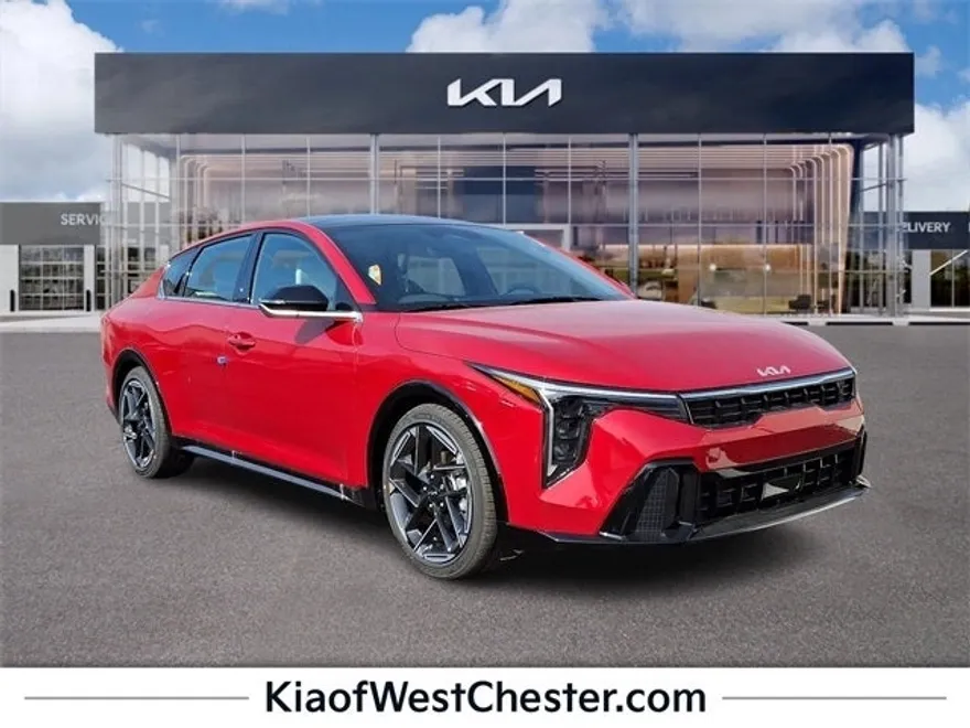 2025 Kia K4 GT-Line photo 1