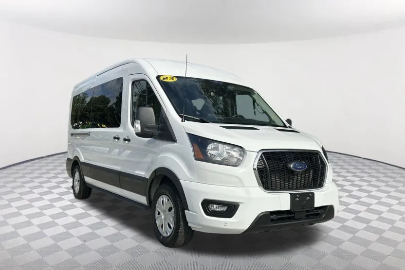 2023 Ford Transit Passenger XLT photo 1