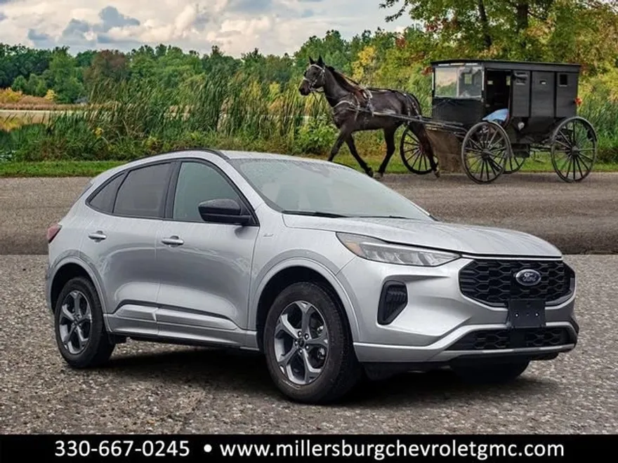 2024 Ford Escape ST-Line photo 1