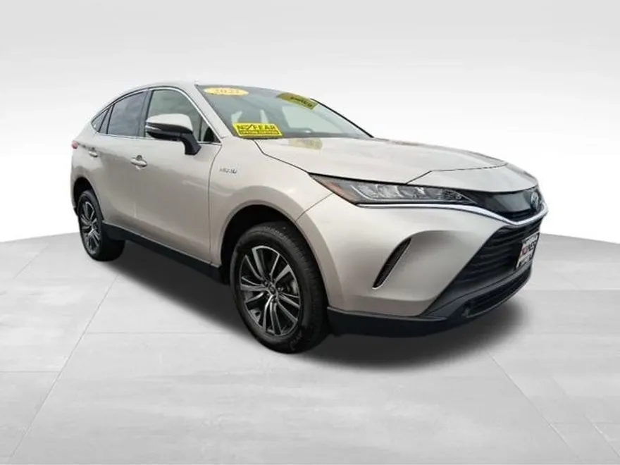 2021 Toyota Venza LE photo 1
