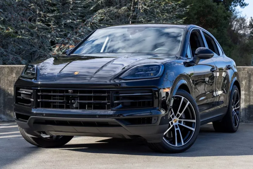 2024 Porsche Cayenne Coupe photo 1