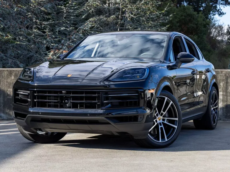 2024 Porsche Cayenne Coupe photo 1
