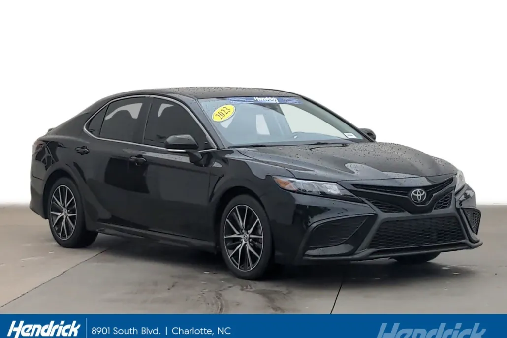 2023 Toyota Camry SE photo 1