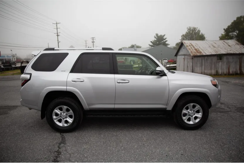 2024 Toyota 4Runner SR5 Premium photo 1