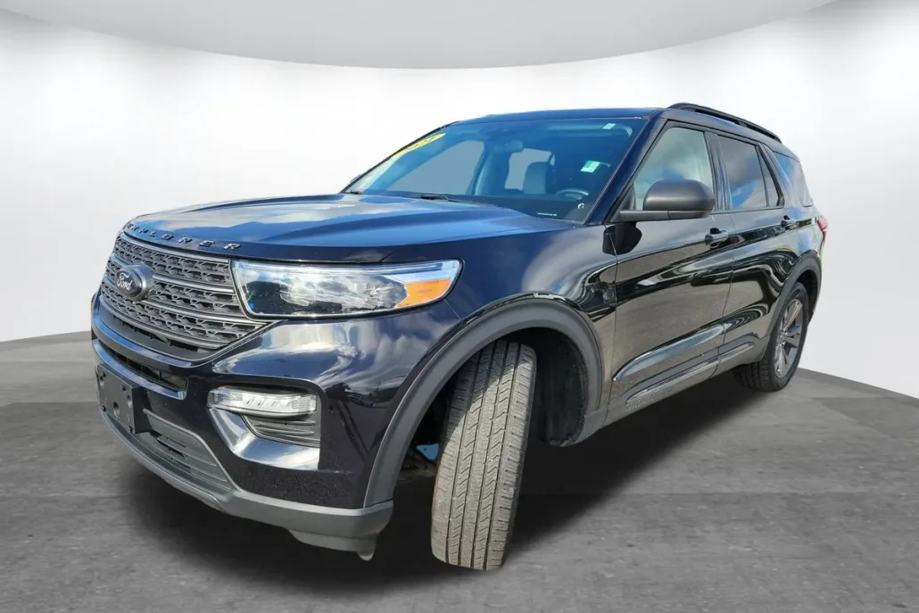 2021 Ford Explorer XLT photo 1