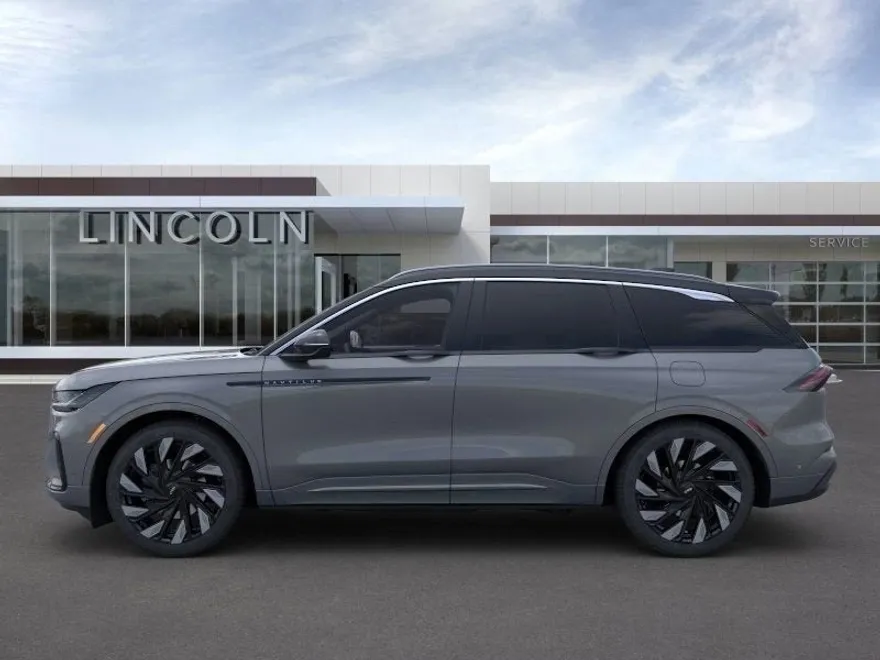 2024 Lincoln Nautilus Black Label photo 1