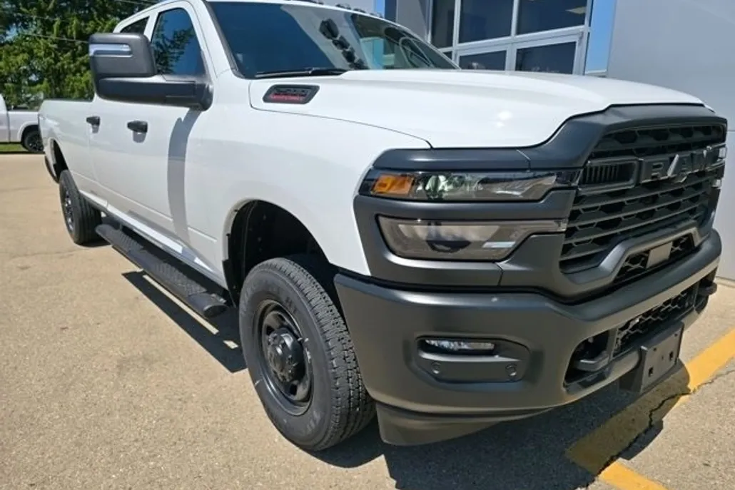 2025 Ram 2500 Tradesman photo 1