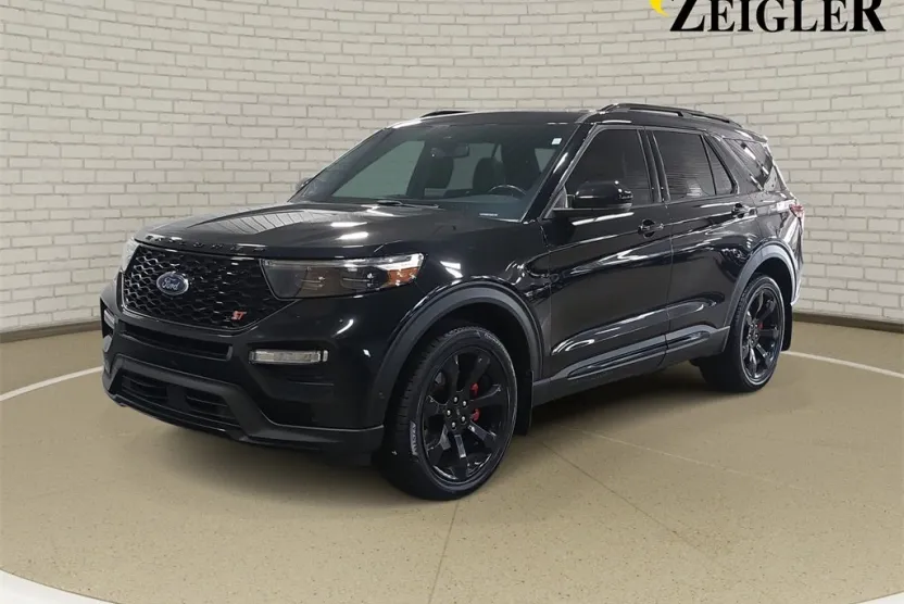 2020 Ford Explorer ST photo 1