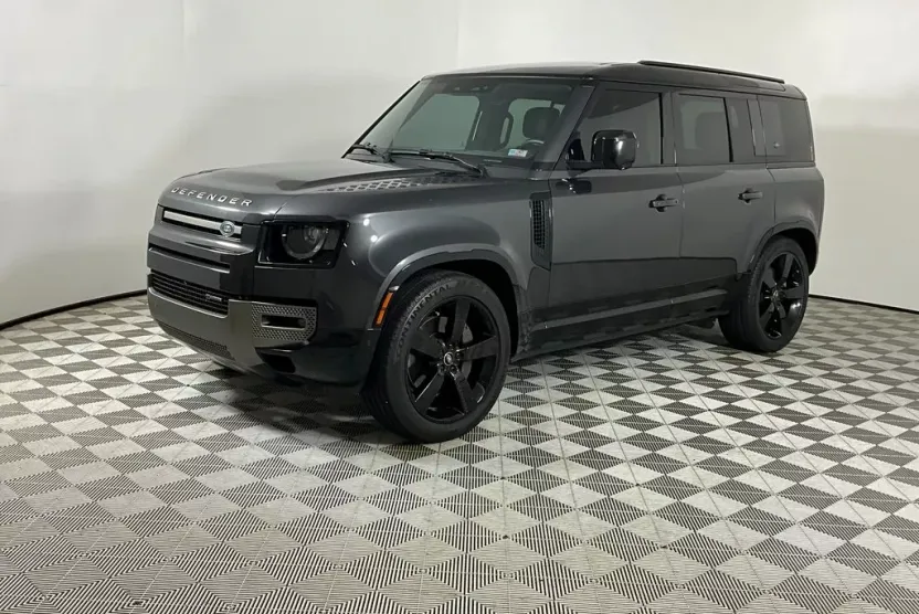 2023 Land Rover Defender 110 X-Dynamic SE photo 1