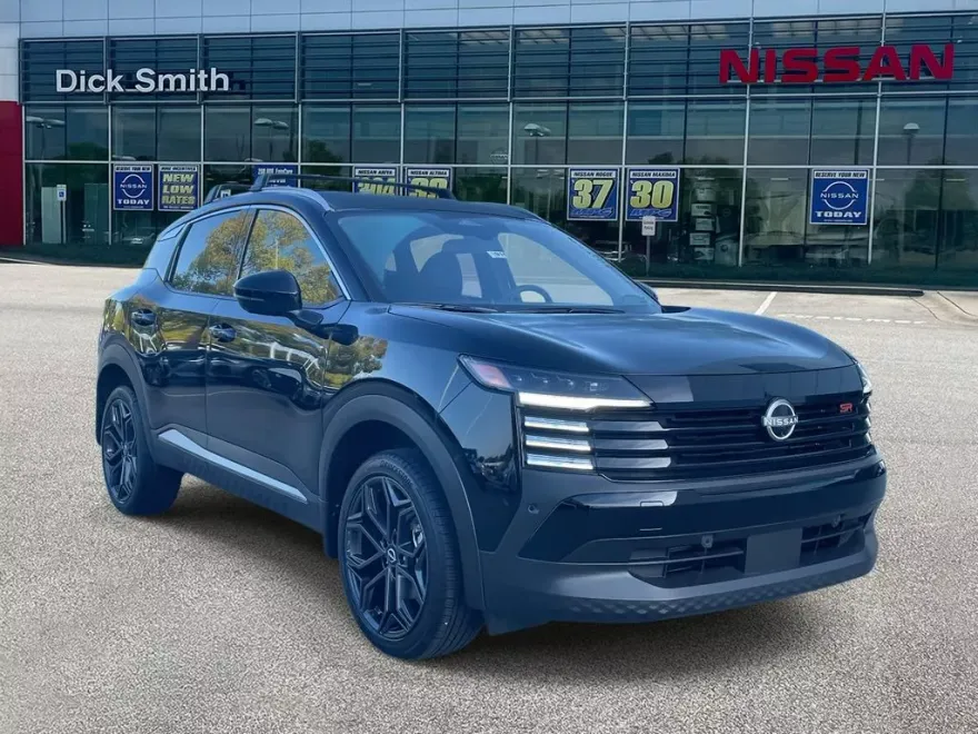 2026 Nissan Kicks SR photo 1