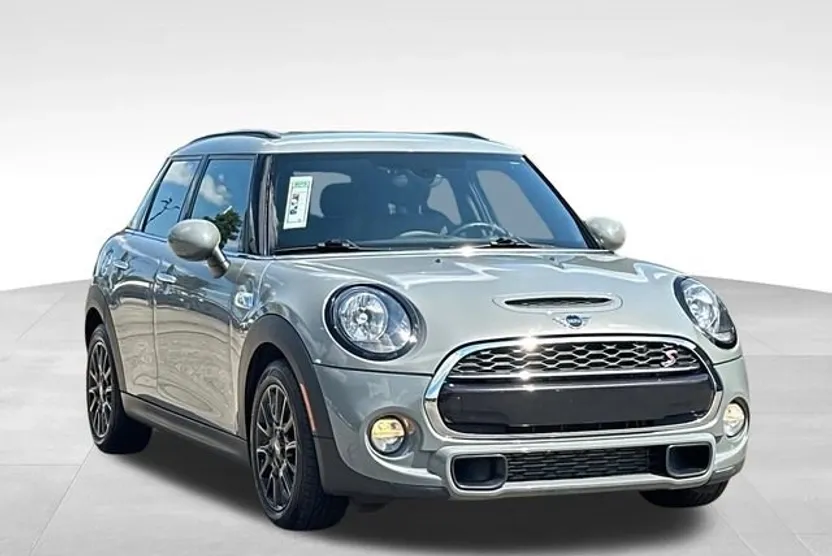 2019 Mini Cooper Hardtop S photo 1