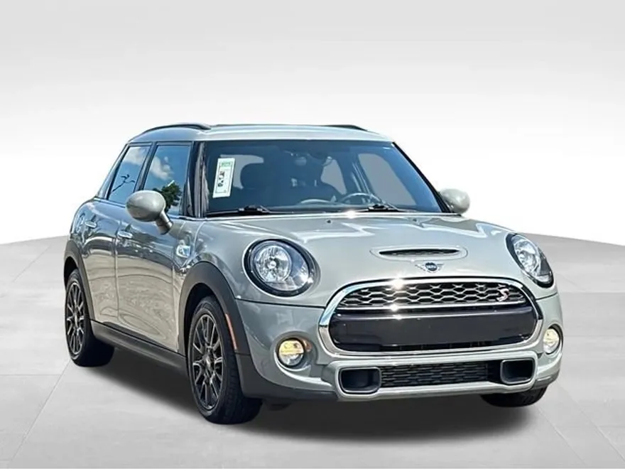 2019 Mini Cooper Hardtop S photo 1