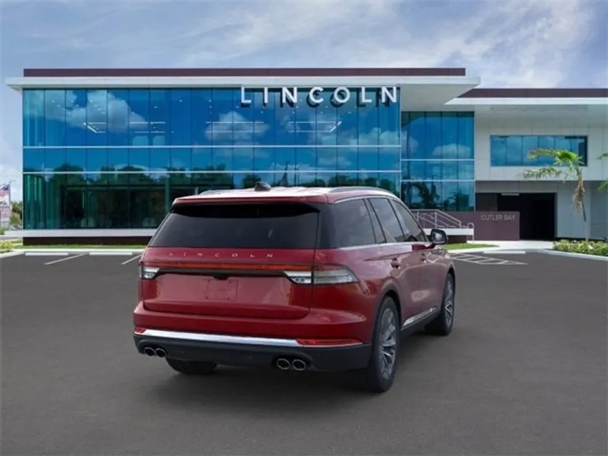 2025 Lincoln Aviator Reserve photo 8