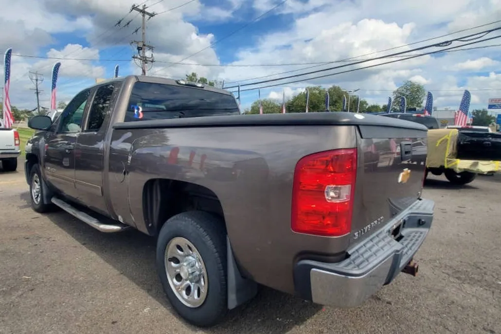 2013 Chevrolet Silverado 1500 LS photo 1
