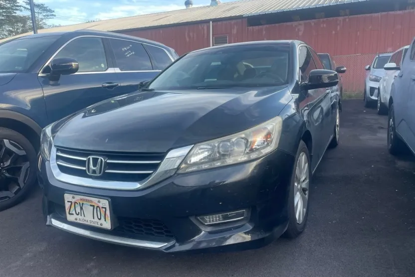 2013 Honda Accord Touring photo 1