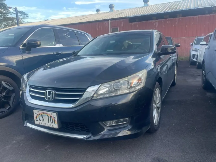 2013 Honda Accord Touring photo 1