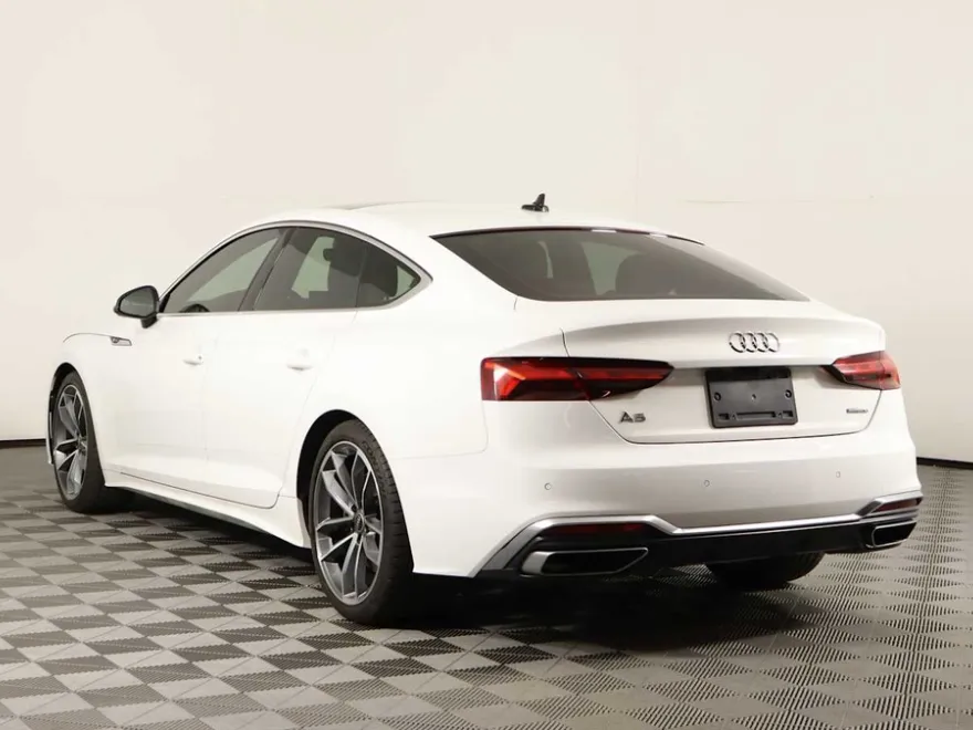 2023 Audi A5 45 S line Premium Plus photo 1