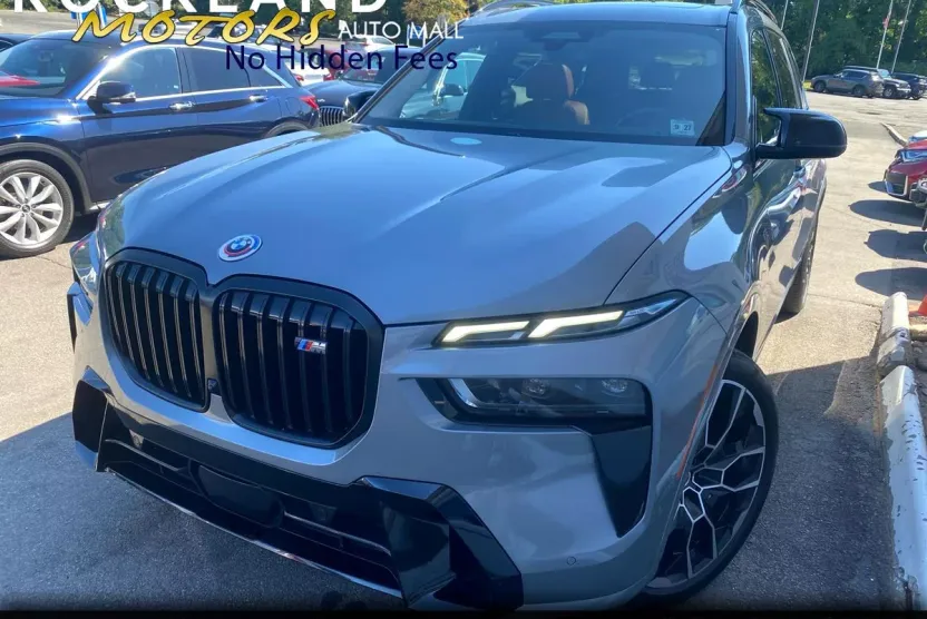 2023 Bmw X7 M60i photo 1