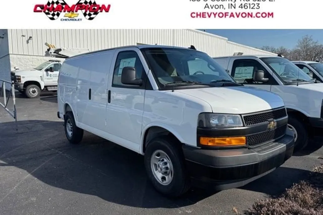 2025 Chevrolet Express Cargo 2500 photo 1