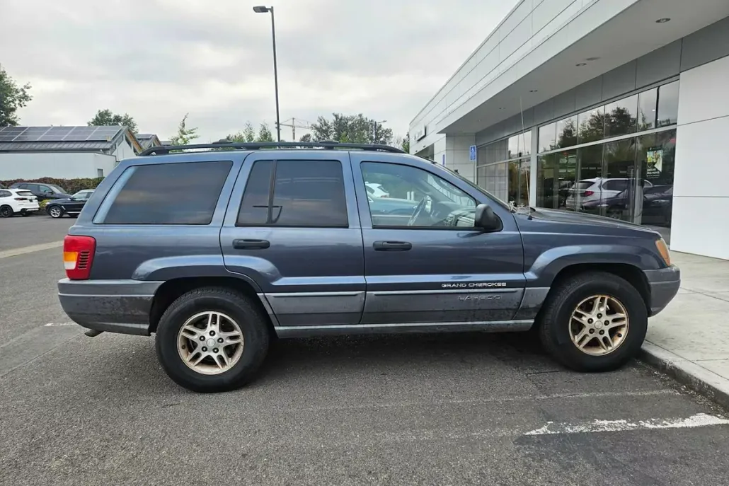 2002 Jeep Grand Cherokee Laredo photo 1