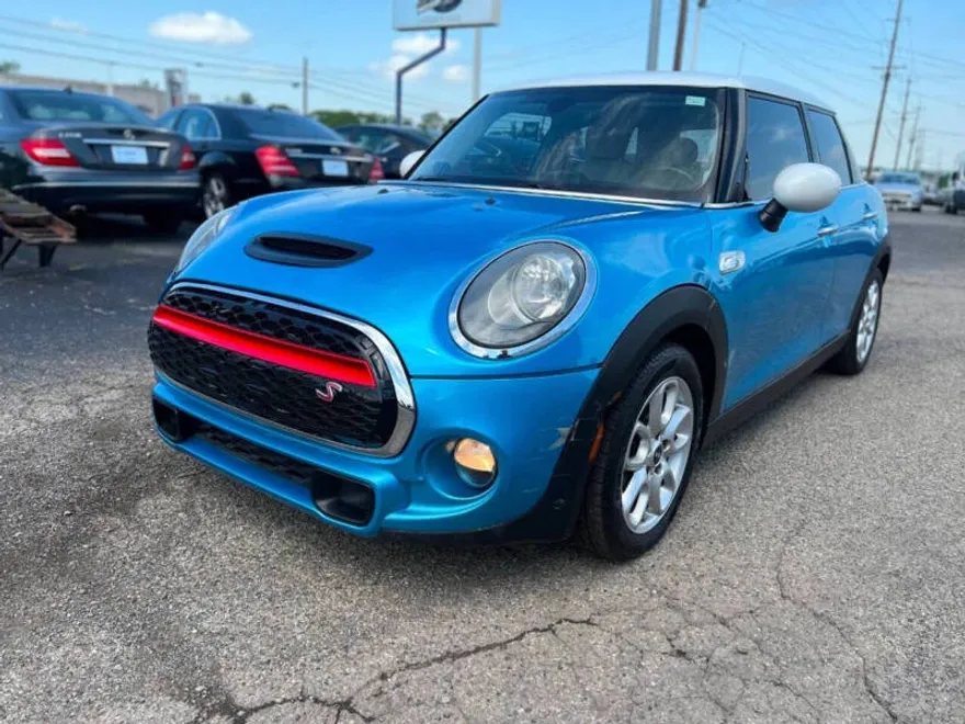 2018 Mini Cooper 4 Door Hardtop S photo 1