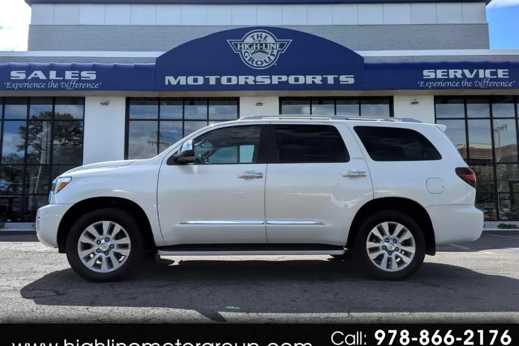 2021 Toyota Sequoia Platinum photo 1
