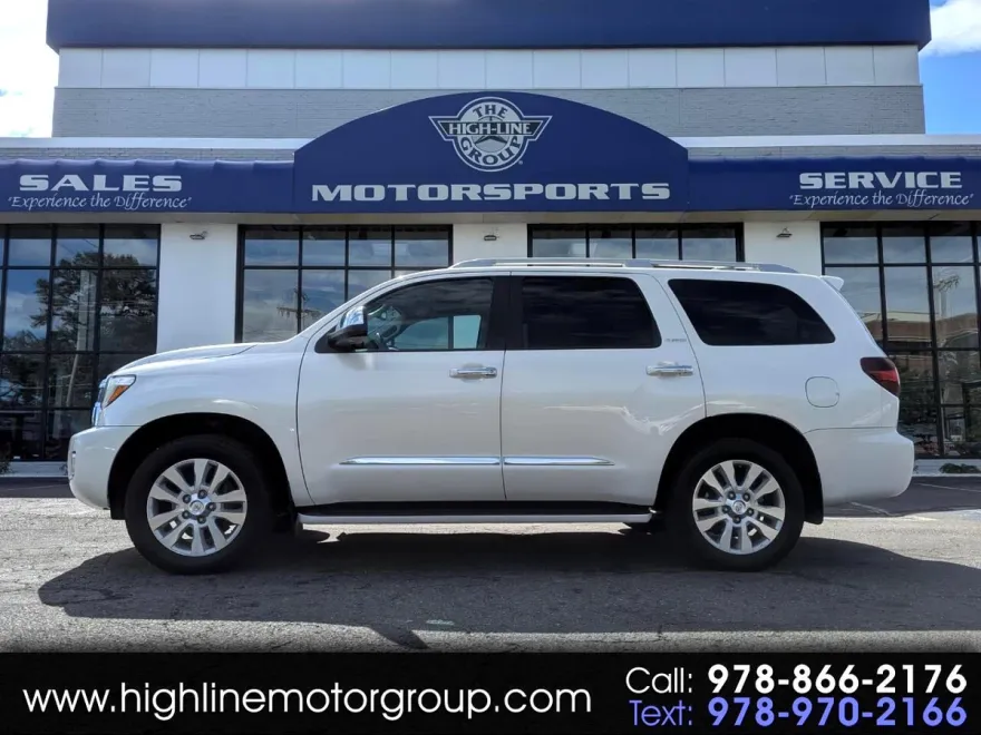 2021 Toyota Sequoia Platinum photo 1