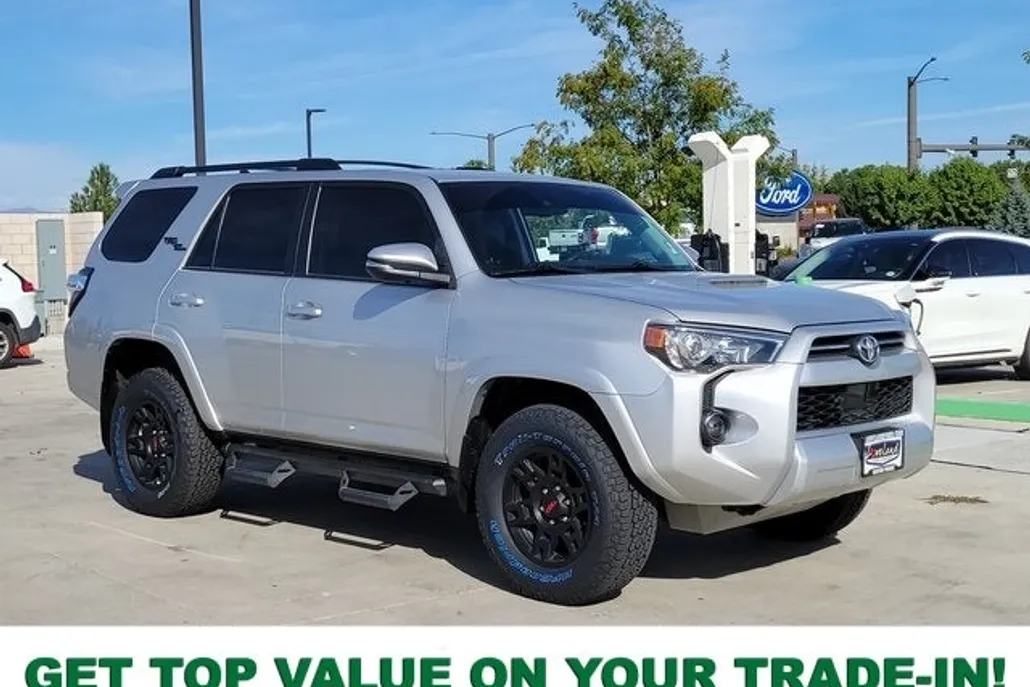 2020 Toyota 4Runner TRD Off-Road photo 1