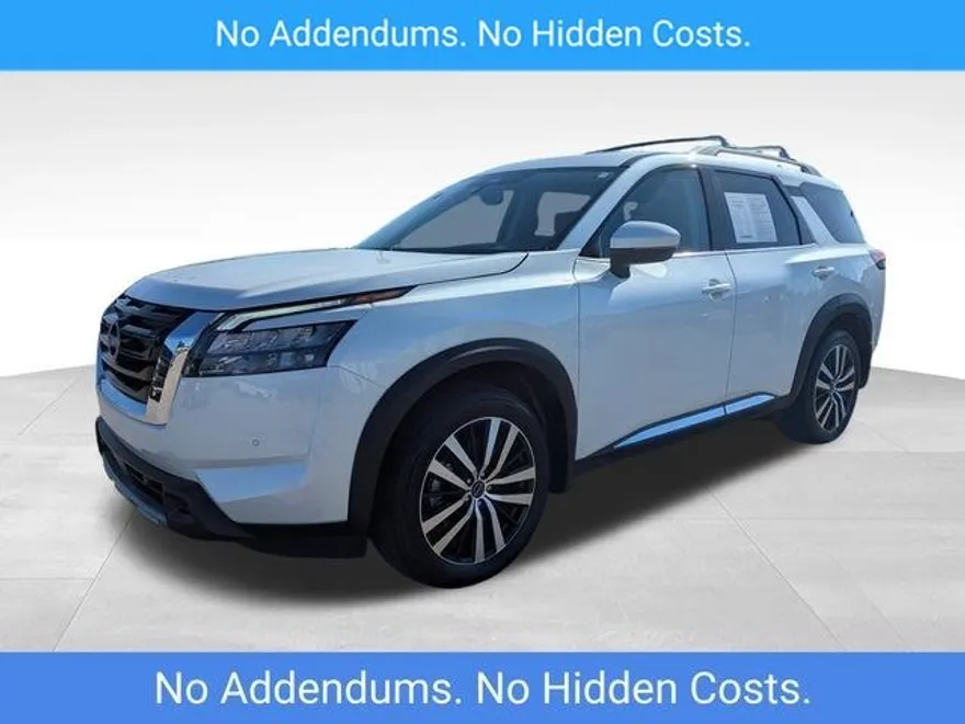 2025 Nissan Pathfinder Platinum photo 1