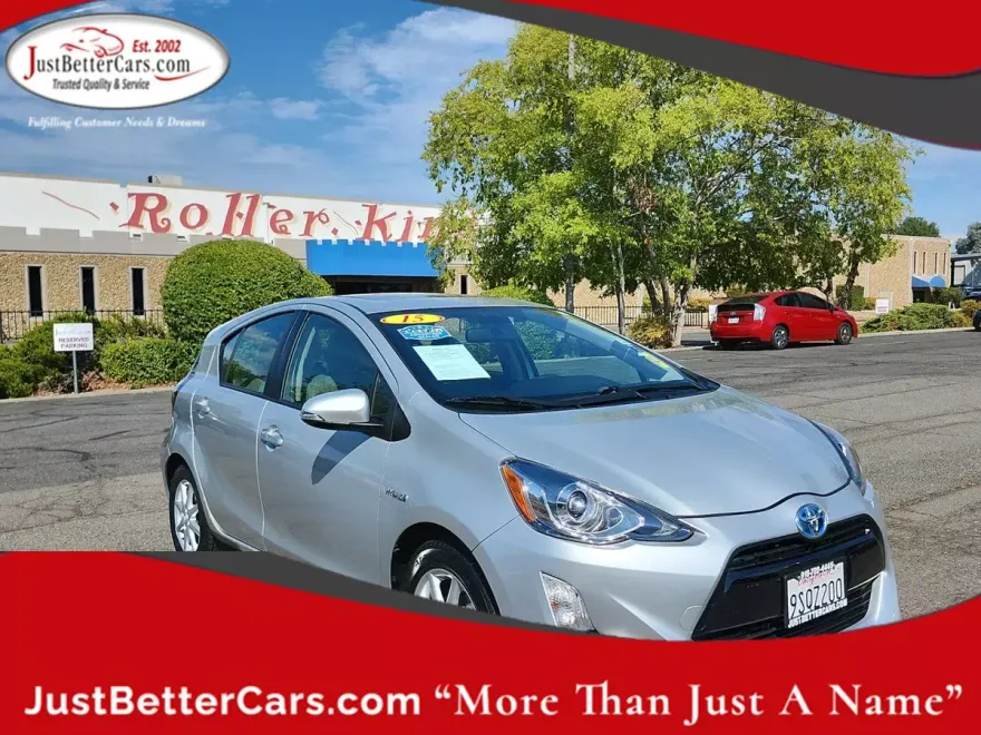 2015 Toyota Prius C Two photo 1
